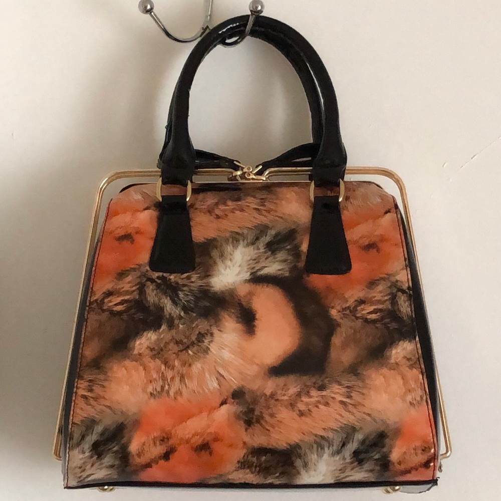 Handbag - Picture 2 of 4